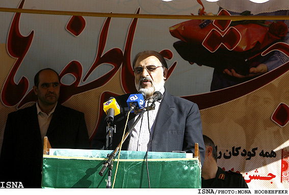 جشن عاطفه‌ها، جشن مهرباني 
سرپرست كميته امداد:
جشن عاطفه‌ها، فرصت يادگيري عملي احسان و نيكوكاريست