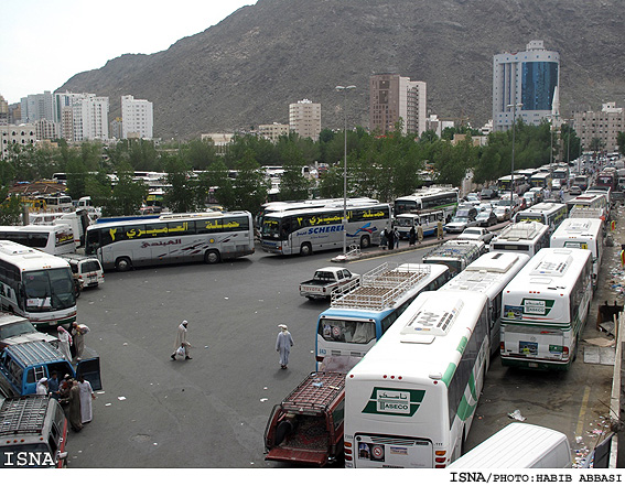 زائران در حال ترك منا / حبيب عباسي - ايسنا