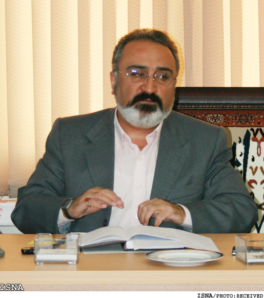 راديو وارد 70 سالگي مي‌شود 
مدير شبكه فرهنگ: راديو در كار خود بازنگري و بازتعريف جديد انجام دهد
*عزت‌الله ضرغامي مهمان ويژه‌ي چهار ارديبهشت ماه*