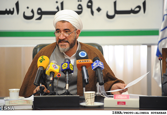 نكونام در نشست خبري:
كارخانجات اميرمنصور آريا تعطيل نمي‌شوند
مبلغ ذكر شده براي اختلاس مبلغ درستي نيست