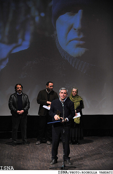 جايزه‌ي بهترين كارگرداني به ابراهيم حاتمي‌كيا/روح‌اله وحدتي - ايسنا