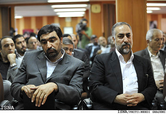 رييس مركز آمار ايران معرفي شد؛
معاون رييس جمهور: سند چشم‌انداز راه نجات كشور است
رييس مركز آمار: آبروي دولت را با دادن آمار غلط به بازي مي‌گيرند