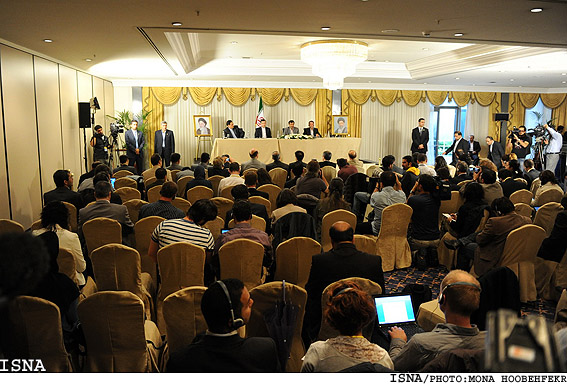 نشست خبري رييس جمهور در حاشيه‌ي اجلاس سيكا - استانبول/منا هوبه فكر ايسنا