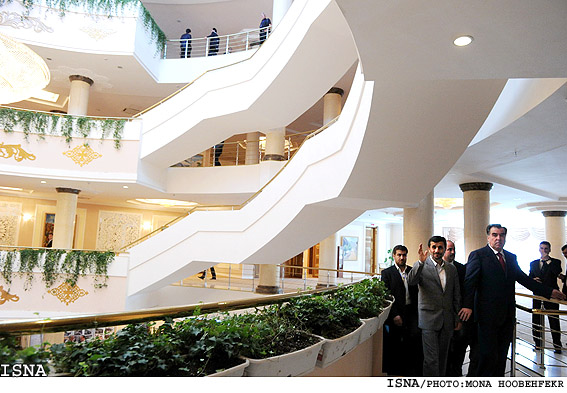 روساي جمهور ايران و تاجيكستان در حاشيه اجلاس"آب براي حيات" /منا هوبه فكر - ايسنا