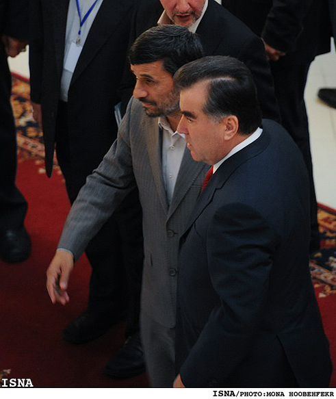 روساي جمهور ايران و تاجيكستان در حاشيه اجلاس"آب براي حيات" /منا هوبه فكر - ايسنا