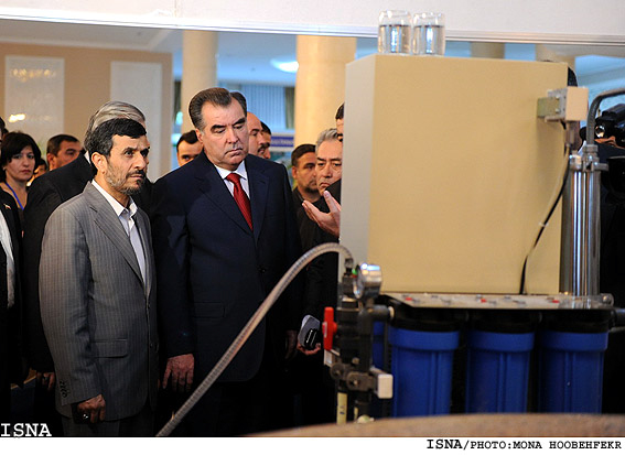 روساي جمهور ايران و تاجيكستان در حاشيه اجلاس"آب براي حيات" /منا هوبه فكر - ايسنا