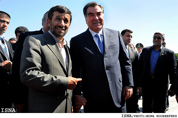 بدرقه رسمي رييس جمهور توسط امام علي رحمان در تاجيكستان / منا هوبه فكر - ايسنا