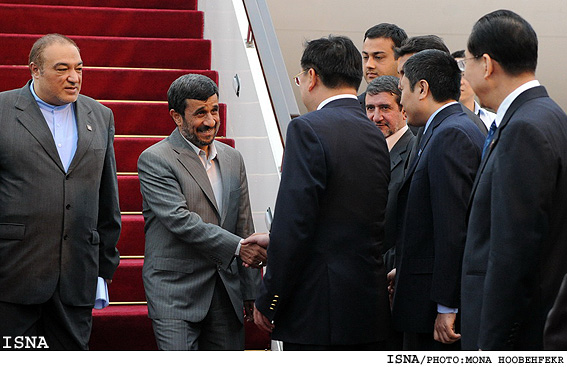 ورود رئيس‌جمهور به شانگهاي چين / منا هوبه فكر - ايسنا