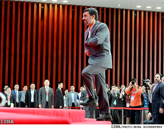 بازديد رييس جمهور از اكسپوي 2010 شانگهاي / منا هوبه فكر - ايسنا