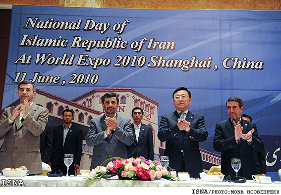 ديدار رييس‌جمهور با صنعت‌گران، بازرگانان وايرانيان مقيم چين/ منا هوبه فكر -ايسنا