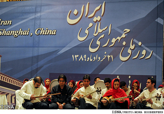 ديدار رييس‌جمهور با صنعت‌گران، بازرگانان وايرانيان مقيم چين/ منا هوبه فكر -ايسنا