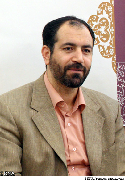 محسن مؤمني:
شمس آل احمد وجود خود را وقف معرفي جلال کرد