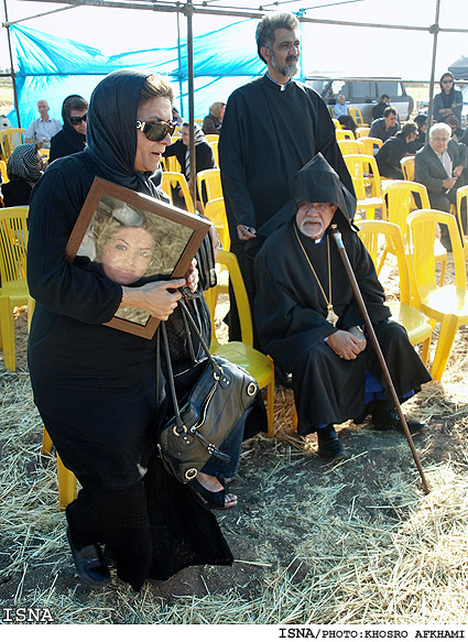 سالگرد و يادبود جانباختگان سانحه هواپيماي توپولوف، در محل سقوط-اطراف قزوين/ايسنا