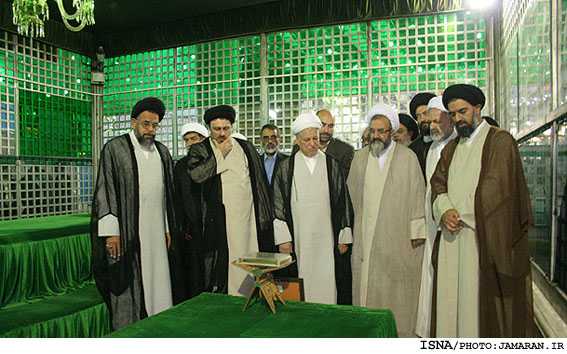 با حضور در مرقد امام(ره)؛
اعضاي مجلس خبرگان با آرمان‌هاي بنيانگذار انقلاب تجديد بيعت کردند