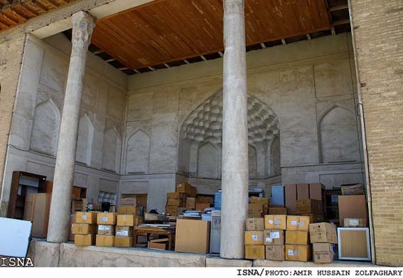 رييس پژوهشگاه سازمان ميراث فرهنگي و گردشگري:
193 نفر از 469 نفر كارمند پژوهشگاه به اصفهان و شيراز رفته‌اند
پرداخت وام به كارمندان منتقل‌شده عقب افتاده است