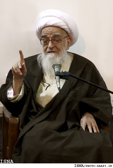 با ابراز تاسف شديد از واقعه ناگوار خميني‌شهر؛
صافي گلپايگاني: تاخير در مجازات مجرمان لطمه به اعتبار قوه قضائيه است