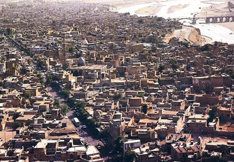 معاون ميراث فرهنگي كشور:
بافت‌هاي تاريخي را مي‌توانيم نوسازي کنيم
اعتقاد ندارم حريم بناهاي تاريخي بايد گسترده باشد