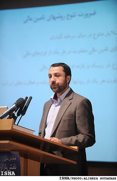 *همايش نقش بازار سرمايه در تامين مالي* 
صالح آبادي عنوان كرد:
ضمانت‌هاي اجرايي براي حمايت از سرمايه‌گذاران پيش بيني شده است