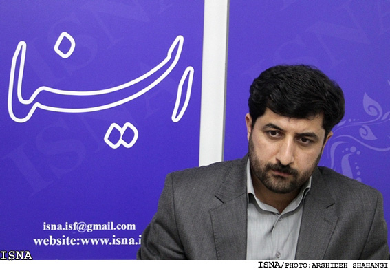 مديركل ميراث فرهنگي و گردشگري اصفهان:
زياد نگران اجراي طرح هدفمند کردن يارانه‌ها نيستيم
سقف حمام خسروآقا روي پايه‌هاي آن ساخته مي‌شود