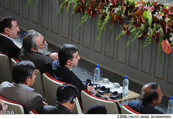 مشايي‌و معلم در سمينار بين‌المللي سرآمدان فرهنگ و هنر-تالار وحدت/ منا هوبه فكر