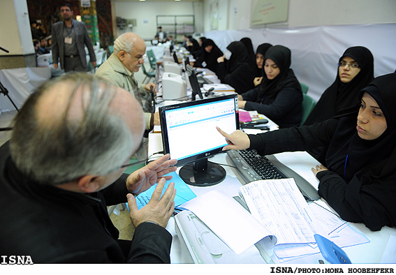 رييس ستاد انتخابات كشور:
تاكنون 1352 نفر مرد و 70 نفر زن داوطلب نمايندگي مجلس شده‌اند