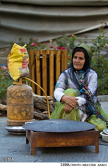 /گزارش تصويري/
آيين گشايش هفته‌ي فرهنگي استان‌هاي كشور در كاخ گلستان