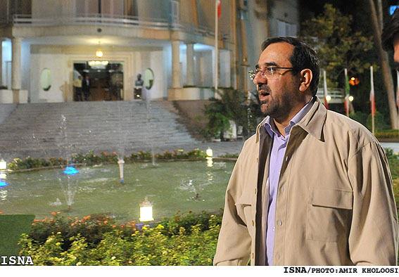 محمد عباسي: 
براي حل مشکلات ورزشگاه نقش جهان به اصفهان آمده‌ام
واگذاري اين پروژه به اصفهان فعلا مقدور نيست