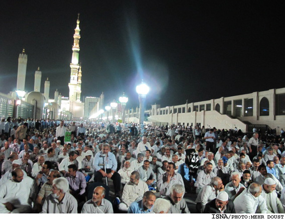 ديشب بين‌الحرمين اشك‌ها را در آغوش گرفت
اولين مراسم دعاي کميل زائران ايراني در مدينه منوره برگزار شد