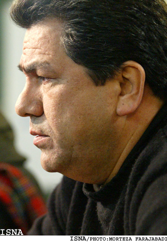 جهانگير كوثري: اميدواريم حمايت تلويزيون از سينماي فرهنگي بيشتر شود
اميرحسين شريفي: خريد فيلم‌هاي ايراني توسط تلويزيون براي تهيه کنندگان، مايه ي اطمينان است