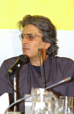 «ادبيات ايران با سينما و دستاوردهاي آن بيگانه است»
گفت‌وگو با شهريار مندني‌پور/1/