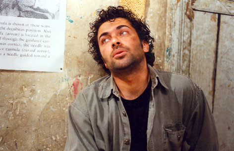 اكران“مهمان مامان”بعد از“شهر زيبا” 
داريوش مهرجويي: تلويزيون، سريال “پشت صحنه‌ي فيلم” را پخش مي‌كند