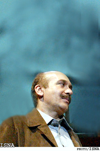 «نقد اول» در بوته‌ي نقد
داريوش كاردان:
نقد‌هاي ما آزاد و بدون هيچ‌گونه محدوديت است 
نبايد عوامل سازنده احساس محاكمه كنند