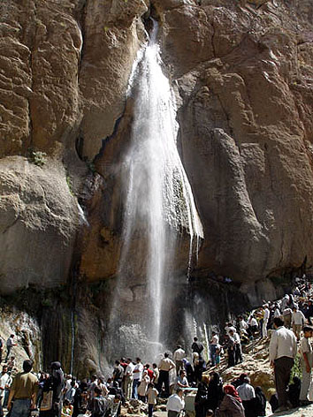 نوروز 84 به كجا سفر مي ‌كنيد؟ /2/ 
كهگيلويه‌و بويراحمد، شهر آبشارها و غارها