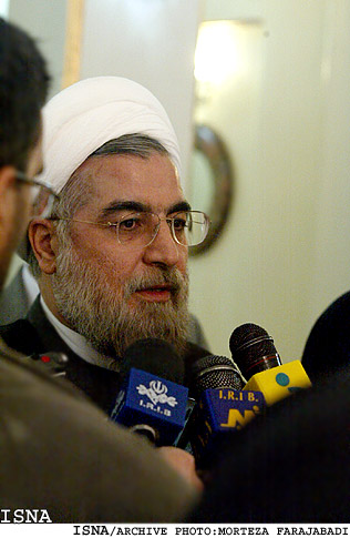 روحاني/كامل:
اروپا! مساله توقف غني‌سازي را از سرتان بيرون كنيد
مذاكرات راهبري هسته‌يي27 اسفند انجام مي‌شود
تلاش شد شبهات مطرح شده درسفر اروپايي بوش رفع شود