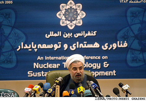 /فناوري هسته‌يي و توسعه‌ي پايدار/
روحاني/كامل/:
ايران داراي امكانات تكنولوژي توليد سوخت هسته‌يي است