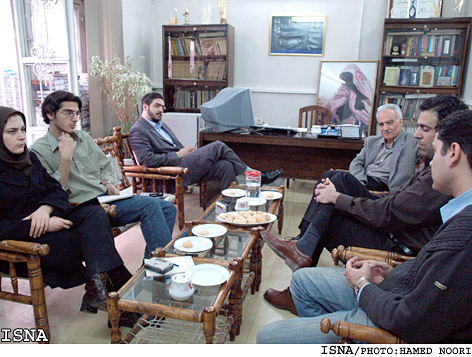 بازديد رئيس و دبير انجمن صنفي كار فرمايان شبكه‌هاي اينترنتي از ايسنا