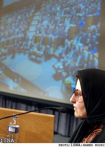 شيرين عبادي در همايش استقلال كانون وكلا:
لايحه‌ي وكالت در شرايط فعلي نبايد به مجلس برود
ما نمي‌خواهيم بيش از اين مستقل باشيم