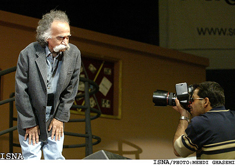 تدوين‌گر چهار دهه‌ سينماي ايران تجليل مي‌شود
تقوايي، كيميايي، صدرعاملي و بني‌اعتماد، "عباس گنجوي" را روايت مي‌كنند