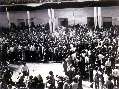 مراسم «قالي‌شويان» جمعه در مشهد اردهال برگزار مي‌شود
اين مراسم سنتي ـ مذهبي با جشن مهرگان بي‌ارتباط نيست