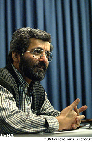 /لزوم تعيين چارچوب در مذاكرات با اروپا/
سليمي نمين:
بايد چارچوب‌هاي مشخصي را براي مذاكره كنندگان تعيين نماييم