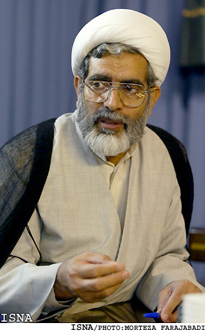 *همايش حقوق مطبوعات*
رهامي:
بايد در تعيين هيات منصفه بي‌طرفي رعايت شود