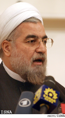 روحاني/3/:
راهي كه پيگيري نموديم، منطبق بر خواست‌هاي ملت بود
بين ما و روس‌ها دعوا نيندازيد؛ ما بايد با آنها كار كنيم