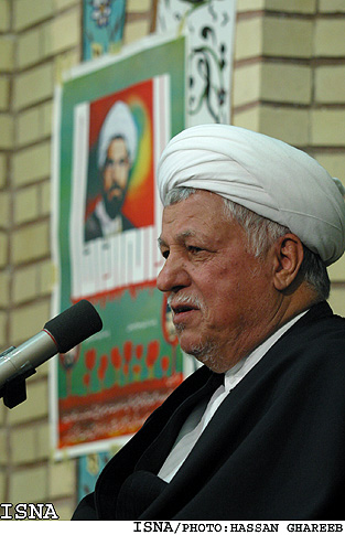 هاشمي رفسنجاني:
هنوز هم افكار جدايي حوزه و دانشگاه وجود دارد
حوزه و دانشگاه مكمل هم هستند