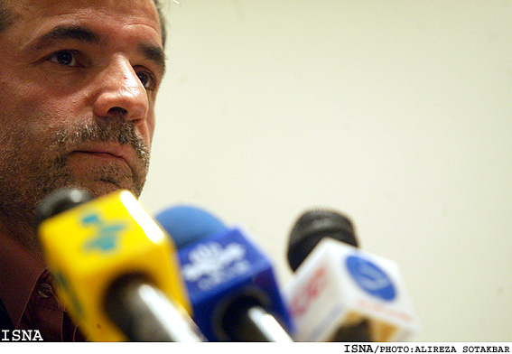 انصاري‌فرد:
ديگر اميدي به ليگ نداريم 
با حضور آري‌هان يك سري ضابطه‌هاي انضباطي به بازيكنان ابلاغ مي‌شود