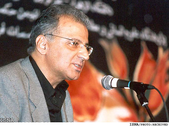 خسرو ناقد:
چرا با تحقير به ادبيات عامه‌پسند مي‌نگرند؟
"بامداد خمار" در آلمان تجديد چاپ مي‌شود؛ كتاب‌هاي گلشيري مانده‌اند