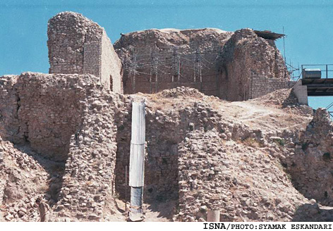 /زمان رسيدگي به وضعيت اسفناك آثار باستاني فيروزآباد كي فرا مي‌رسد؟/
فرمانده‌ي يگان حفاظت استان فارس:
هيچ فعاليت غيرقانوني در محوطه‌ي قلعه دختر انجام نمي‌شود