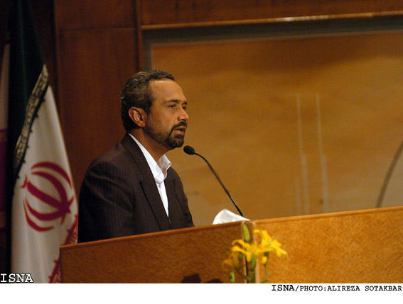 وزارت خارجه آمريكا حضور يك مقام عالي‌رتبه ايران در واشنگتن را تاييد كرد
آصفي: دليل سفر نهاونديان به آمريكا كاملا خصوصي بوده است