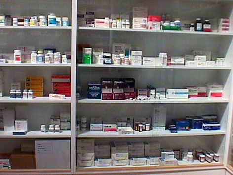 معاون غذا و داروي دانشگاه علوم پزشکي لرستان:
اجازه نمي‌دهيم داروي بدون مجوز در داروخانه‌هاي استان توزيع شود