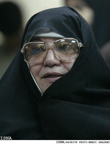 /آرمان‌هاي اصيل انقلاب اسلامي/
اعظم طالقاني:
هيچ‌كدام از اصول انقلاب به صورت مجرد تحقق نمي‌يابد
بسياري از صاحب‌نظران و فعالان سياسي احساس خطر مي‌كنند