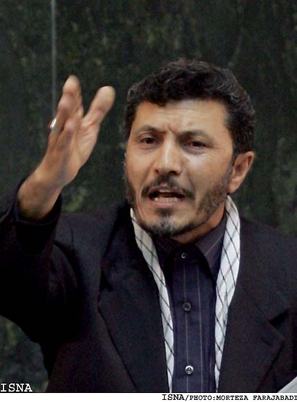 عضو كميسيون صنايع مجلس:
خودروسازان بايد دفاع مناسبي از جريان پژو405 داشته باشند
نامه‌ي دادستاني به وزير صنايع، خارج از نوبت رسيدگي مي‌شود